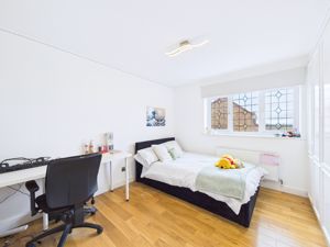 Photo 30- click for photo gallery